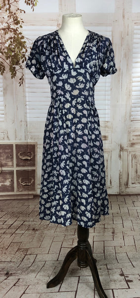 Original 1930s 30s Vintage Silk Day Dress With White Hibiscus Flowers On A Navy Blue Background