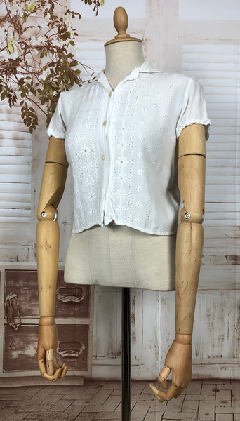 Cute 1950s 50s Vintage Short Sleeve White Broiderie Anglais Blouse