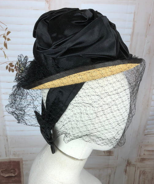 Original Vintage 1940s 40s Does Victorian Revival Hat With Cameo Exhibited At The Imperial War Museum