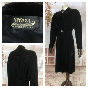 Amazing Original Late 1930s 30s / Early 1940s 40s Vintage Black Velvet Coat With Huge Shoulders