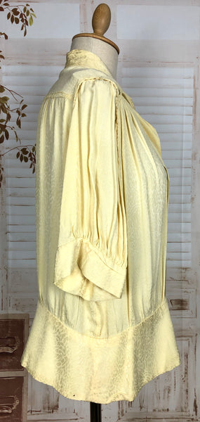 Classic Original 1940s Volup Vintage Pastel Lemon Yellow Puff Sleeve Silk Blouse