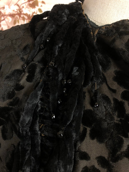 Original 1800s Victorian Raised Flower Pattern Devoré Velvet Cape With Mole Fur Tassels