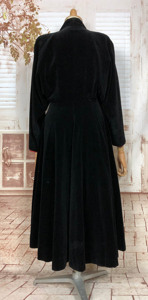 Stunning Original Late 1940s Vintage Black Velvet Femme Fatale Princess Coat