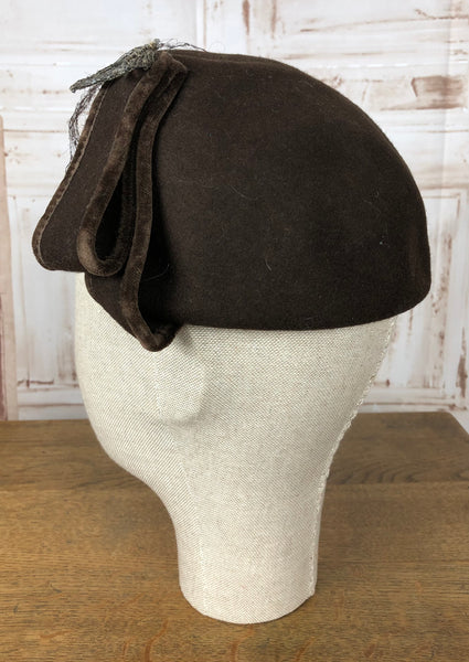 Sweet Original Late 1940s / Early 1950s Brown Fur Felt Cap With Beading