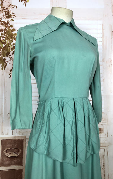 Exquisite Original 1940s Vintage Aqua Seafoam Dagger Collar Peplum Dress By Carole King