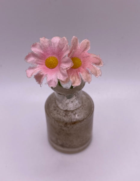 Gorgeous Vintage Pink Daisy Flower Buttonhole Boutonnière