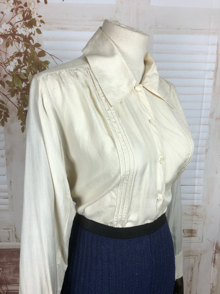 Original 1940s 40s Vintage Cream Silk Blouse With Pin Tucks