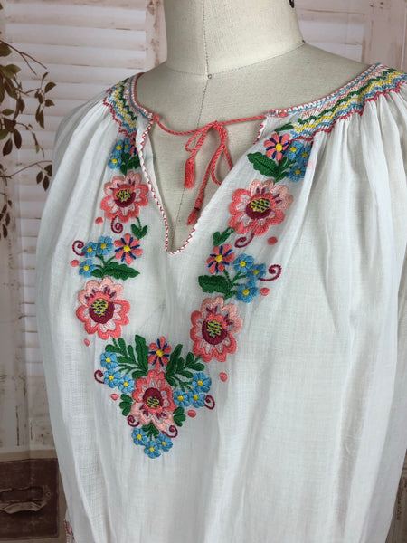 Original 1940s 40s White Light Weight Cheese Cloth Cotton Voile Hungarian Peasant Blouse With Hand Embroidered Flowers And Smocking