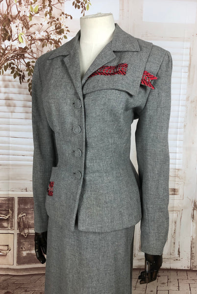Original 1940s 40s Vintage Grey Wool Skirt Suit With Beaded Red Gabardine Panels