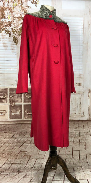 Super Rare Original 1940s 40s Vintage Red Swing Coat With Grey Astrakhan Collar By Carl Of New York