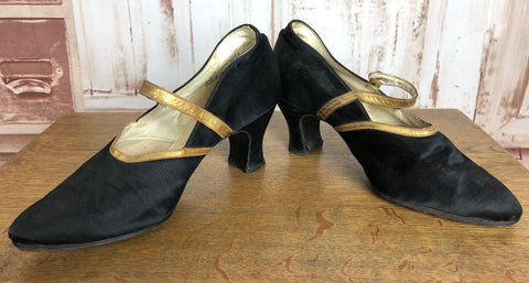 Fabulous Original Late 1920s / Early 1930s Black And Gold Satin Heels Evening Shoes