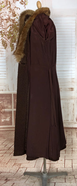 Exquisite Original 1930s Vintage Belted Brown Boucle Wool Fit And Flare Coat With Large Fox Fur Collar