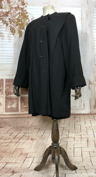 Fabulous Original 1940s 40s Volup Vintage Black Collarless Swing Coat By Strawbridge & Clothier