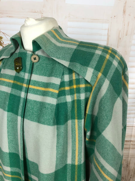 Original 1940s 40s Vintage Wool Swing Coat With Green Plaid By Donnybrook