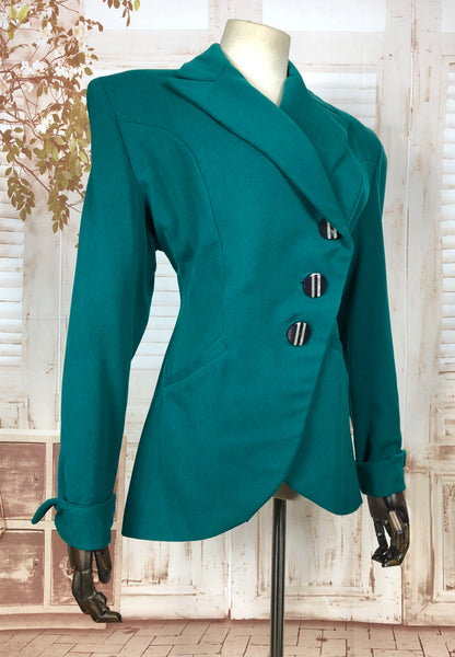 Superb Original 1940s 40s Vintage Emerald Green Blazer With Fabulous Asymmetric Button Closure