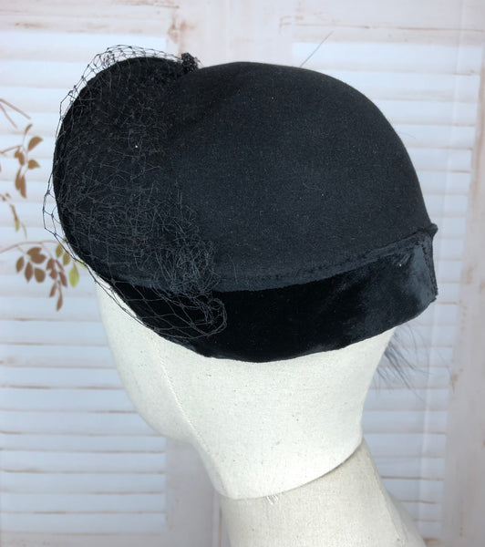 Incredible 1940s 40s Vintage Black Velvet Hat Studio Style By Caspar Davis Of Hollywood
