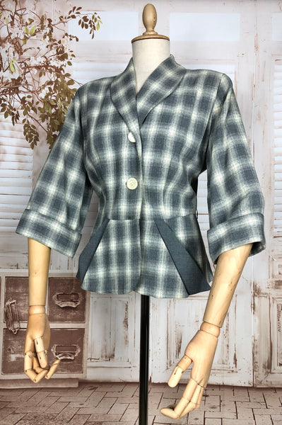 Beautiful Original 1940s Vintage Grey And Cream Check Peplum Suit Blazer