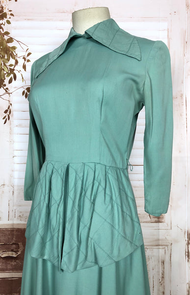 Exquisite Original 1940s Vintage Aqua Seafoam Dagger Collar Peplum Dress By Carole King