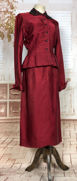 Exquisite Original 1940s Vintage Red And Black Femme Fatale Peplum Suit