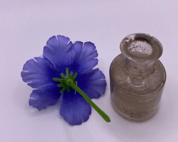 Gorgeous Vintage Cornflower Flower Buttonhole Boutonnière