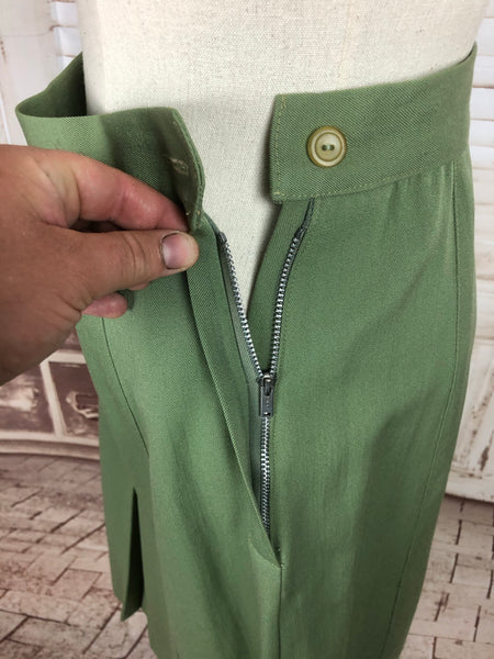Original 1940s 40s Vintage Spring Green Wool Gabardine Gab Skirt Suit By Lyonne