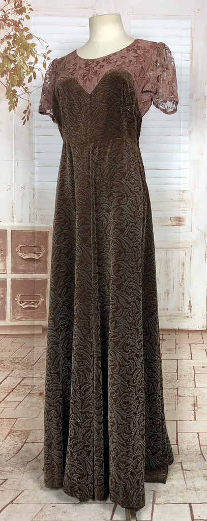 Exquisite Original Late 1930s early 1940s Vintage Embossed Brown Vel Black Sheep Antiques