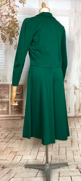 LAYAWAY PAYMENT 2 OF 2 - RESERVED FOR AISHA - Gorgeous Original Late 1940s Kelly Green Cropped New Look Skirt Suit