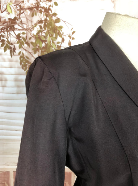 Stunning Original 1940s 40s Volup Vintage Dark Brown Faille Suit With Button Details