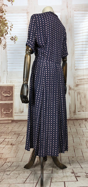 Beautiful Original Vintage 1940s 40s Navy Blue And Pink Rayon Dress With Fleur De Lis Print