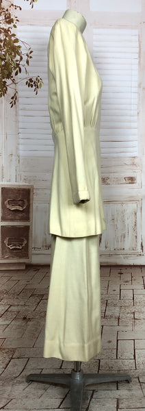 Stunning Original 1940s Vintage Long Line Cream Wool Suit