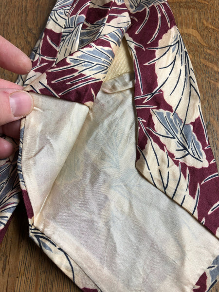 Beautiful Original Late 1930s / Early 1940s Burgundy Steel Blue And Cream Leaf Motif Silk Swing Tie