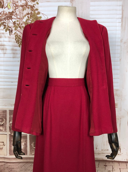 Gorgeous Original 1940s 40s Vintage Lipstick Red Collarless Skirt Suit