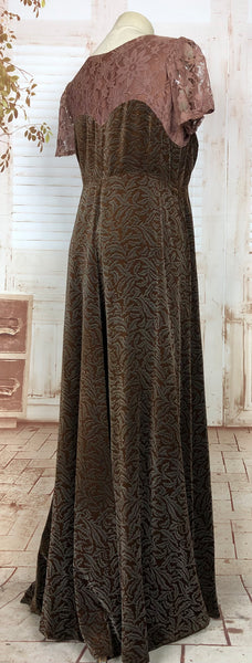 Exquisite Original Late 1930s / early 1940s Vintage Embossed Brown Velvet And Lace Evening Gown