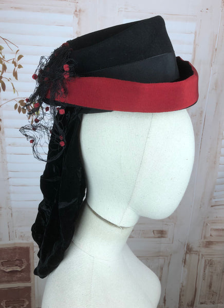Amazing Original Vintage 1940s 40s Red And Black Toy Tilt Hat With Integral Velvet Snood