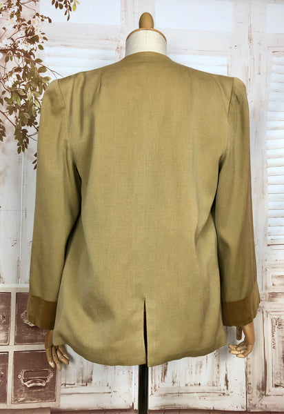 Exceptional Original 1940s Vintage Swing Coat With Huge Shoulders And Gold Lamé Soutache Pockets