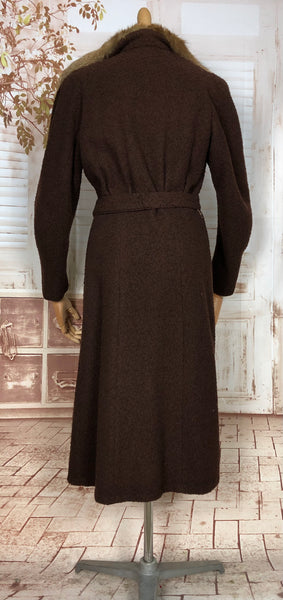 Exquisite Original 1930s Vintage Belted Brown Boucle Wool Fit And Flare Coat With Large Fox Fur Collar