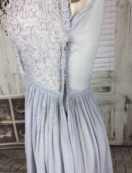 Original 1950s 50s Vintage Light Blue Lightweight Cotton Summer Dress With Soutache Bodice And Diamante Buttons