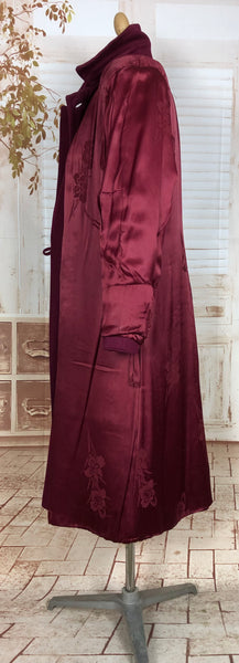 Exquisite Original 1940s Volup Vintage Burgundy Wine Princess Coat