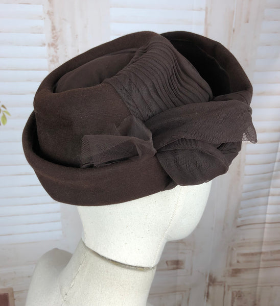 Original 1940s 40s Brown Felt Hat with Pleated Detail By New York Creations