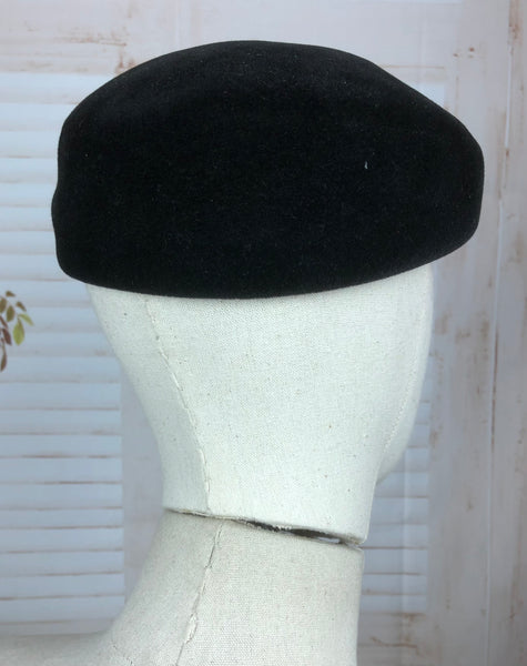 Original 1940s 40s Vintage Rich Black Velvet Beret Style Cap