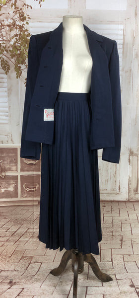 LAYAWAY PAYMENT 2 OF 2 - RESERVED FOR GIULIA - Original 1940s 40s Vintage Navy Blue Suit With Thespian Venetian Mask Buttons By Gilbert Original
