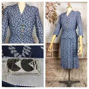 LAYAWAY PAYMENT 2 OF 2 - RESERVED FOR CLEMENTINE - Stunning Original 1940s Vintage CC41 Utility Rayon Novelty Print Skirt Suit