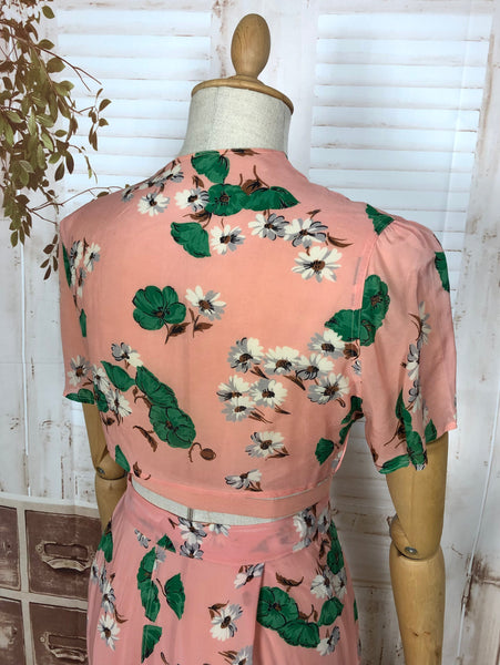 Super Rare Original 1940s Vintage Pink And Green Hawaiian Floral Print Rayon Summer Pant Suit