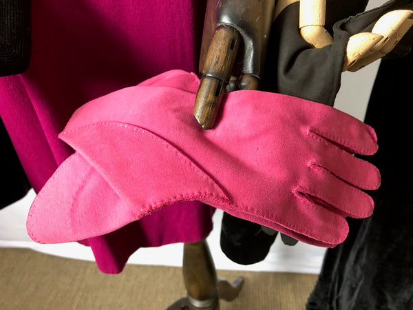 Original Late 1940s 40s / Early 1950s 50s Vintage Fuchsia Pink Deadstock Lilly Dache Gloves