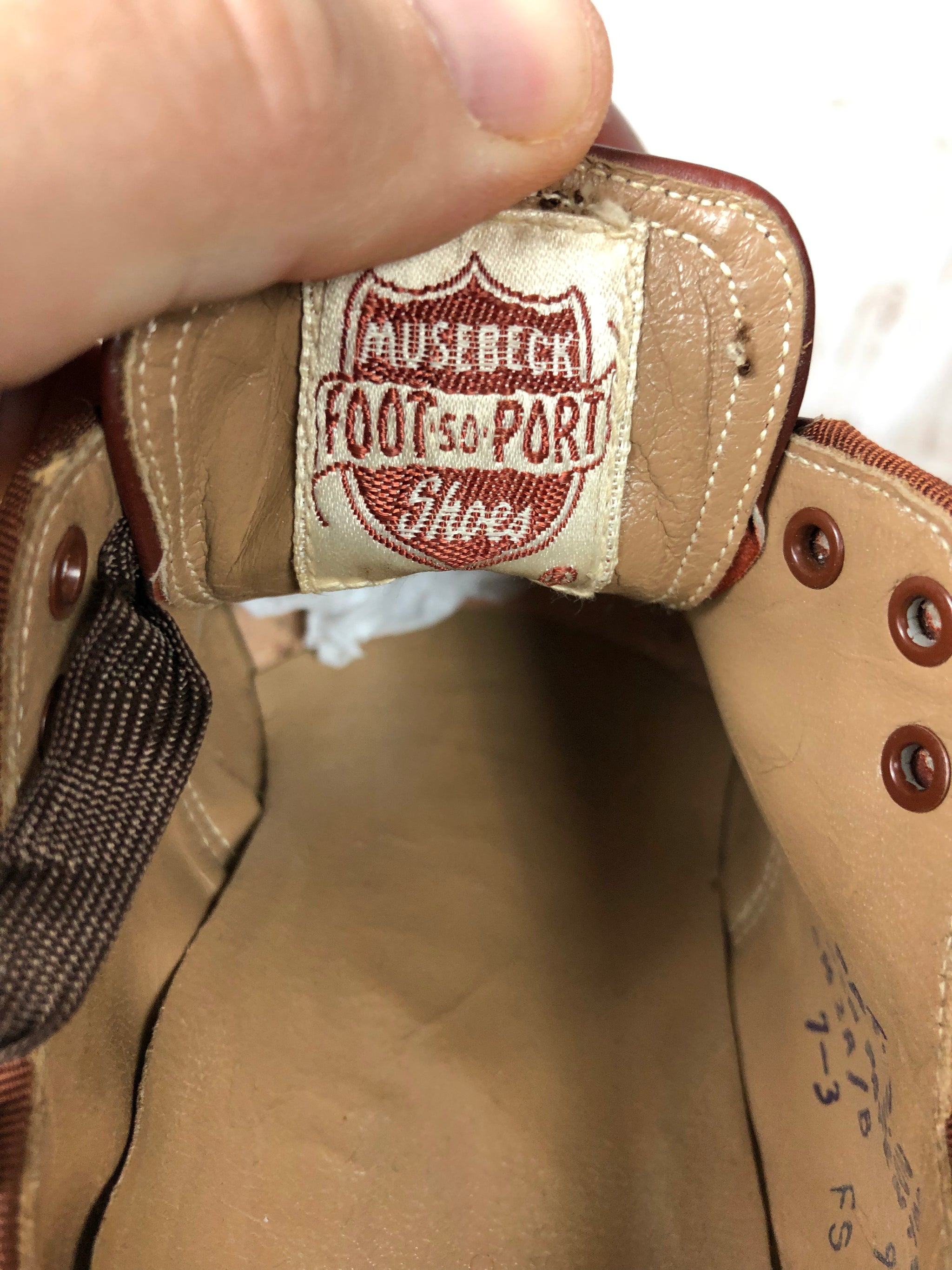 Fabulous Original Late 1930s / Early 1940s Brown Leather Heeled