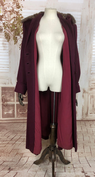 LAYAWAY PAYMENT 2 OF 3 - RESERVED FOR AURIANE - Original 1940s 40s Vintage Burgundy Fit And Flare Princess Coat With Fur Collar