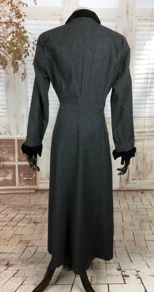 Original 1950s 50s Vintage Grey Princess Coat With Black Velvet Collar And Cuffs