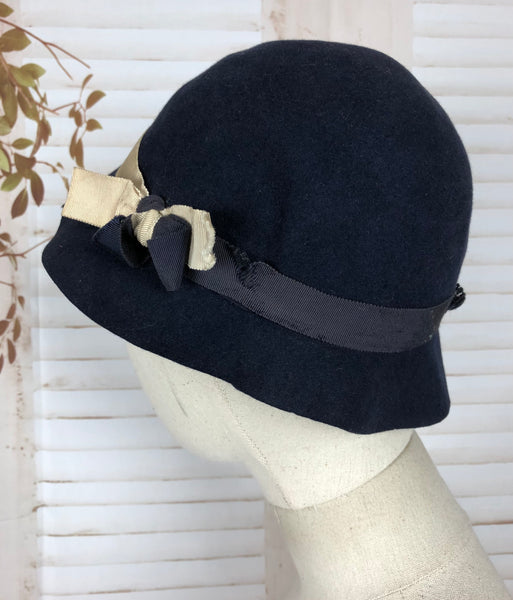 Original 1930s 30s Vintage Navy Blue Cloche Hat