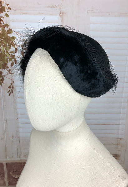 Incredible 1940s 40s Vintage Black Velvet Hat Studio Style By Caspar Davis Of Hollywood