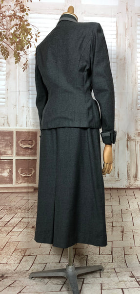 Fabulous Original 1940s 40s Vintage Grey Colour Block Skirt Suit By Suitgems